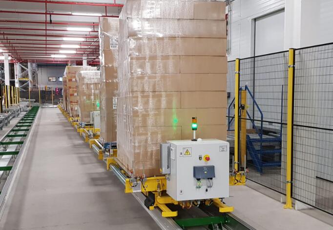 重型轨道车的特点和应用场景是什么？