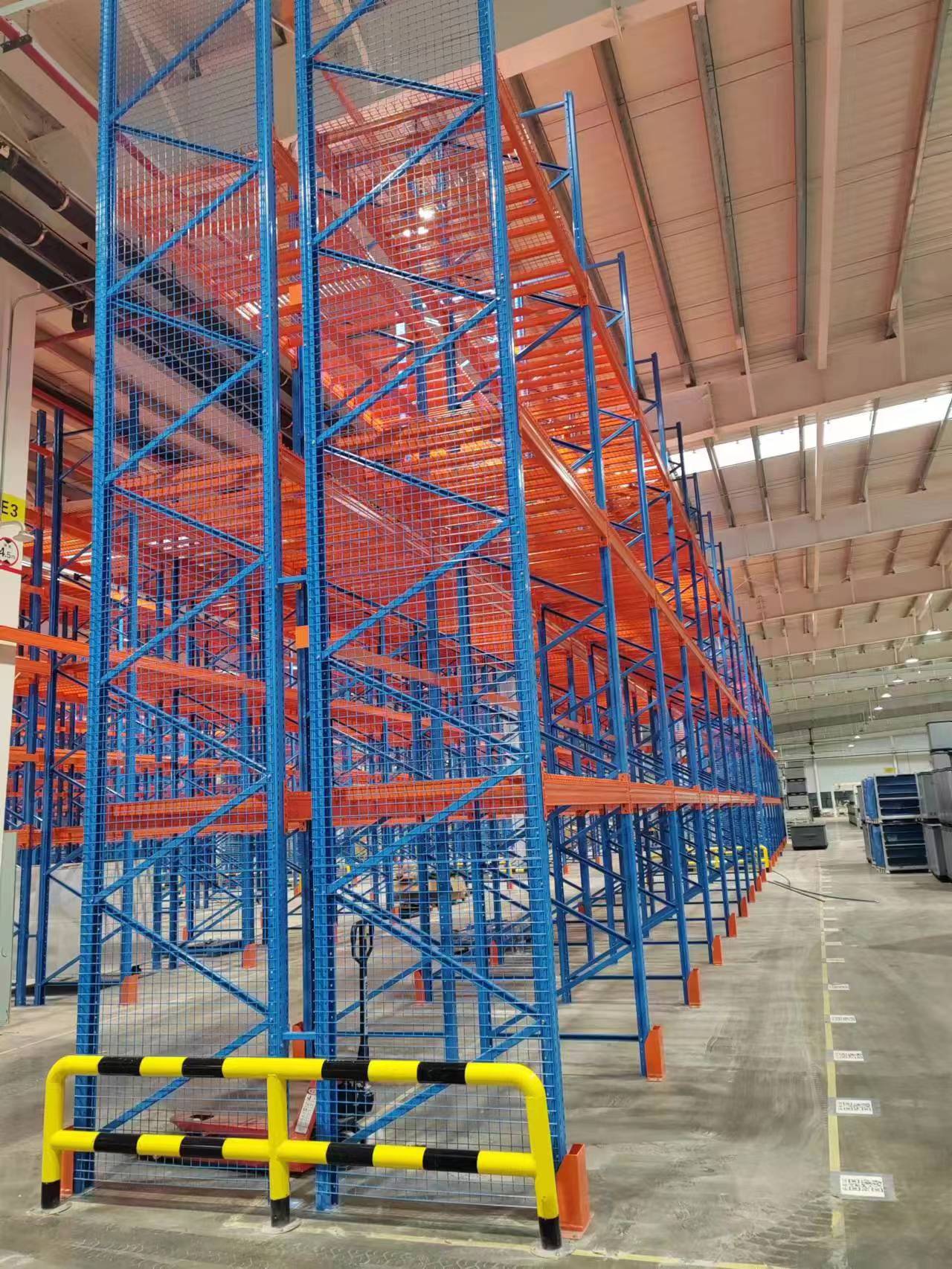 高位货架：效率与安全，仓储双保障